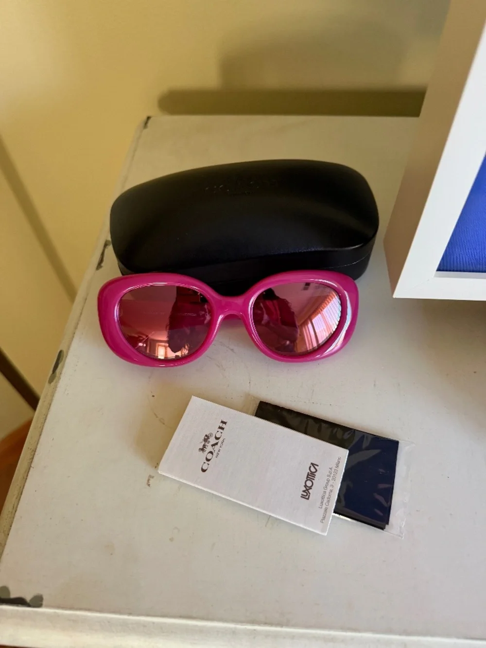 Coach pillow tabby sunglasses